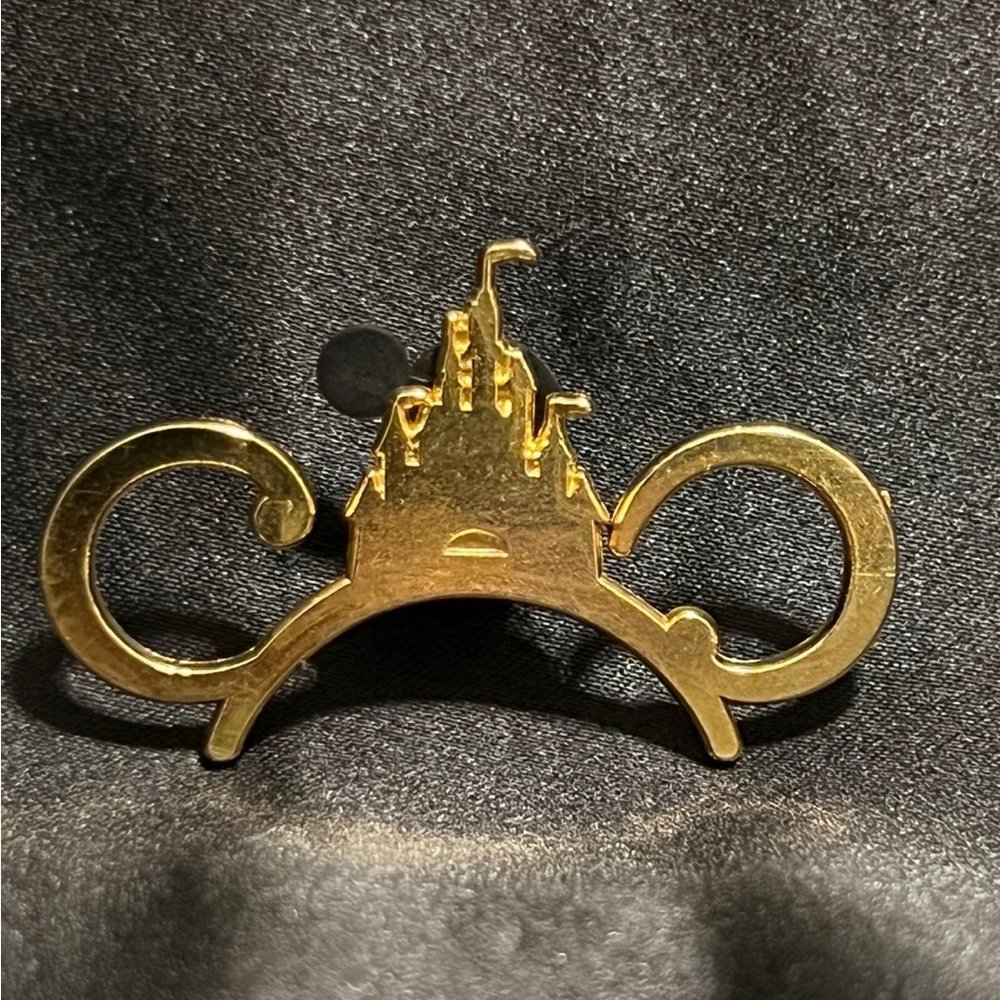 Disney Pin 118804 SDR Grand Opening Shanghai Castle on Mickey Ears souvenir